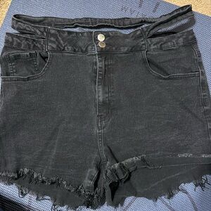 Cut-off denim shorts *stretch*